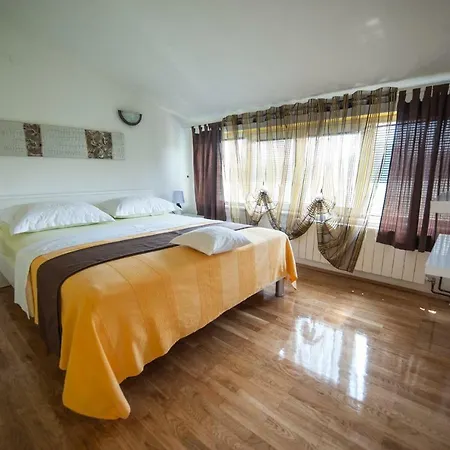 Galic Apartment *