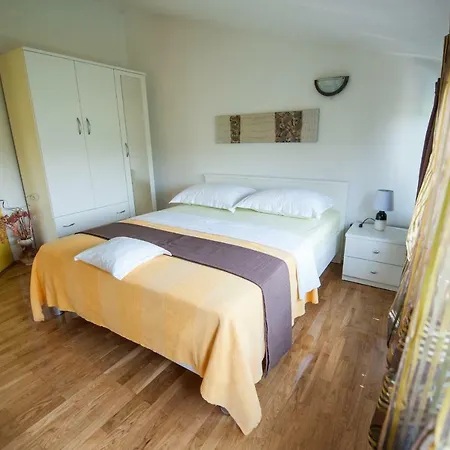 Galic * Ploce (Dubrovnik-Neretva)